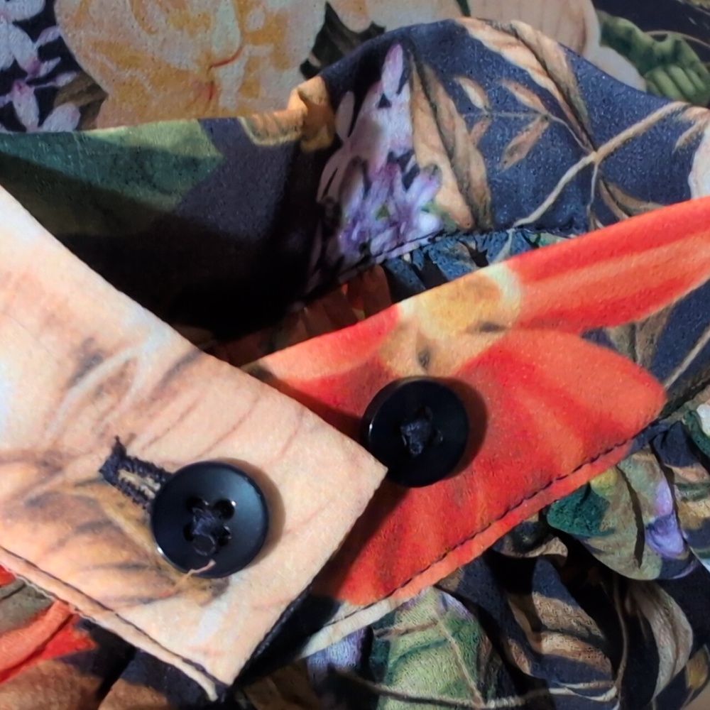 NWT Chicos Trapunto Floral Blouse - Picture 6 of 13
